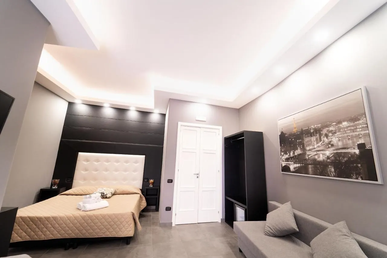 Hotel Royal H Umberto I, Napoli Centro, by ClaPa Group 0*,