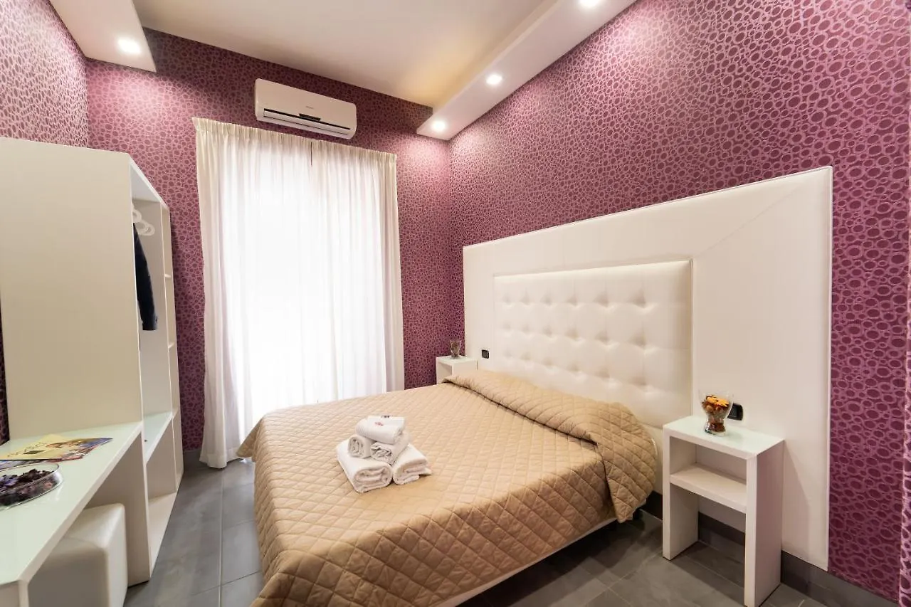 Hotel Royal H Umberto I, Napoli Centro, by ClaPa Group 0*,  Italia