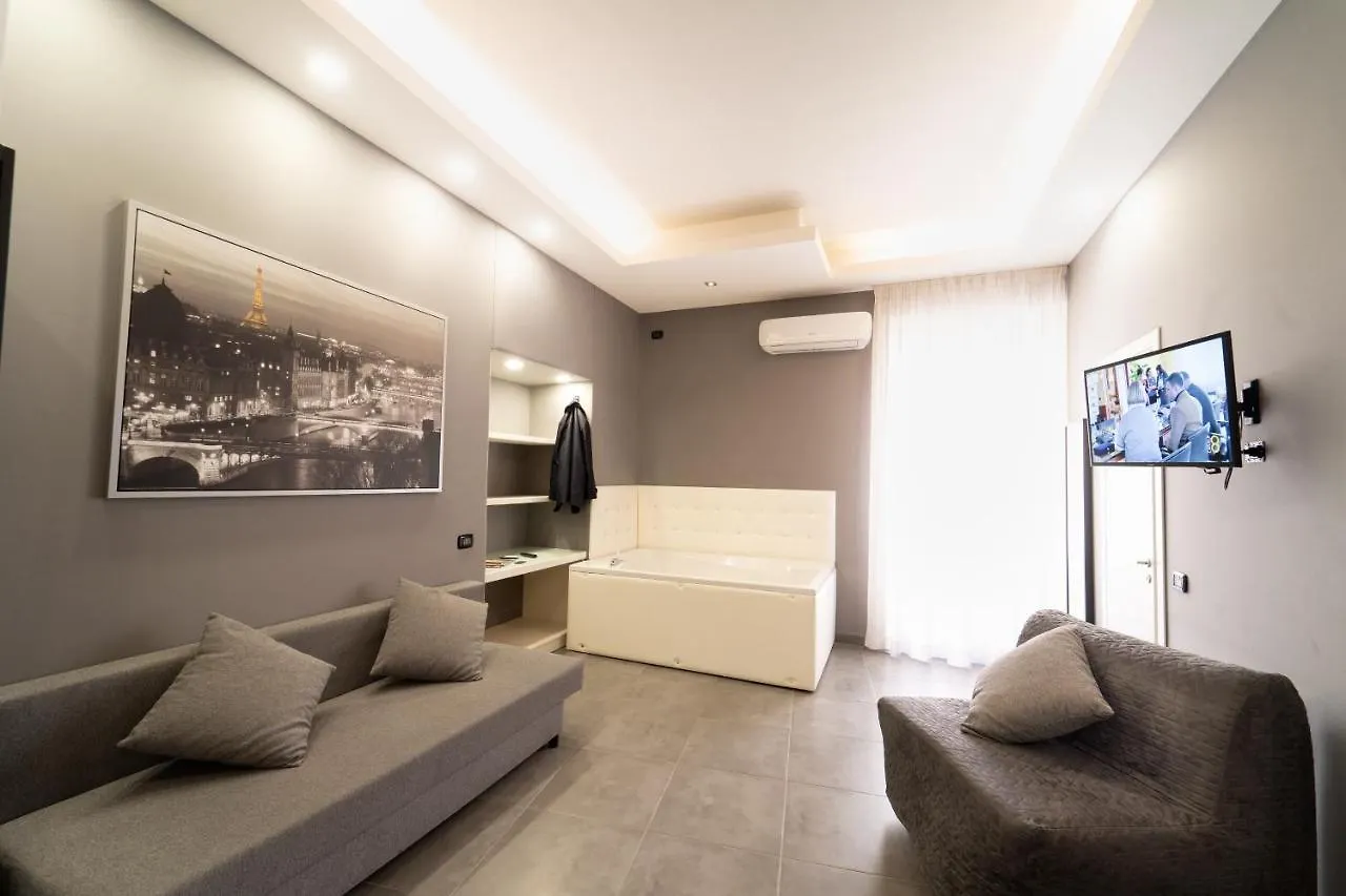 Affittacamere Hotel Royal H Umberto I, Napoli Centro, by ClaPa Group Italia
