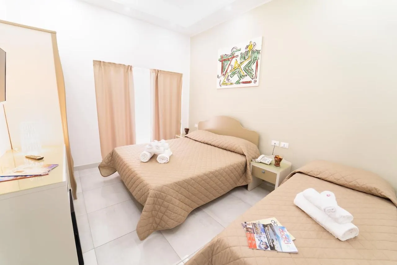 Hotel Royal H Umberto I, Napoli Centro, by ClaPa Group 0*,  Italia