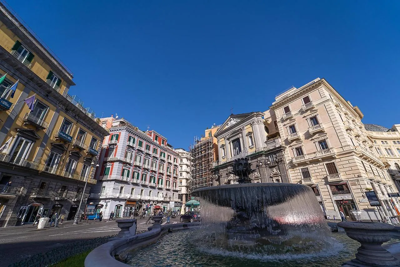 Affittacamere Hotel Royal H Umberto I, Napoli Centro, by ClaPa Group