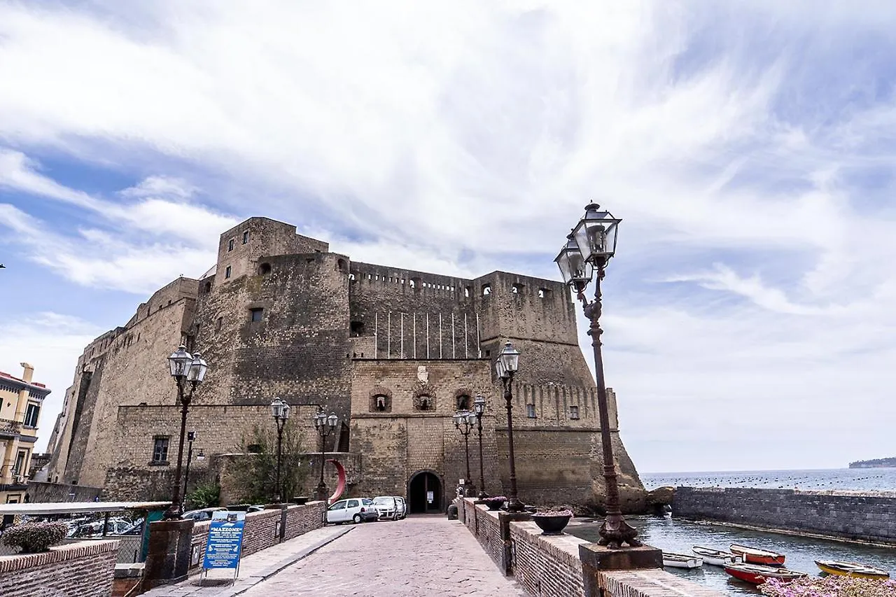 Hotel Royal H Umberto I, Napoli Centro, by ClaPa Group Affittacamere